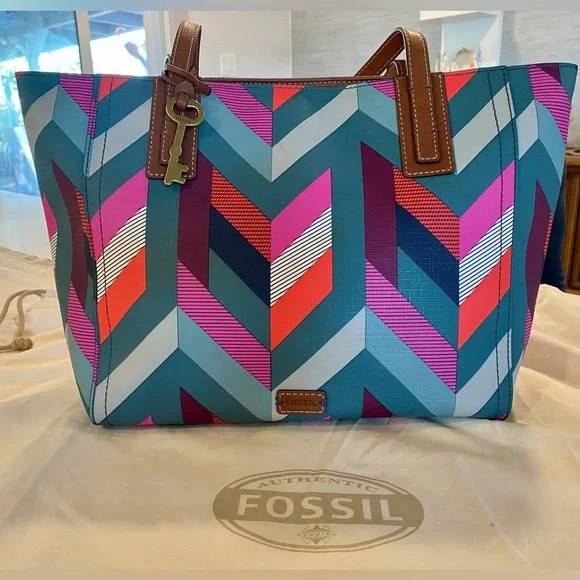 Fossil Tote - Picture 1 of 13